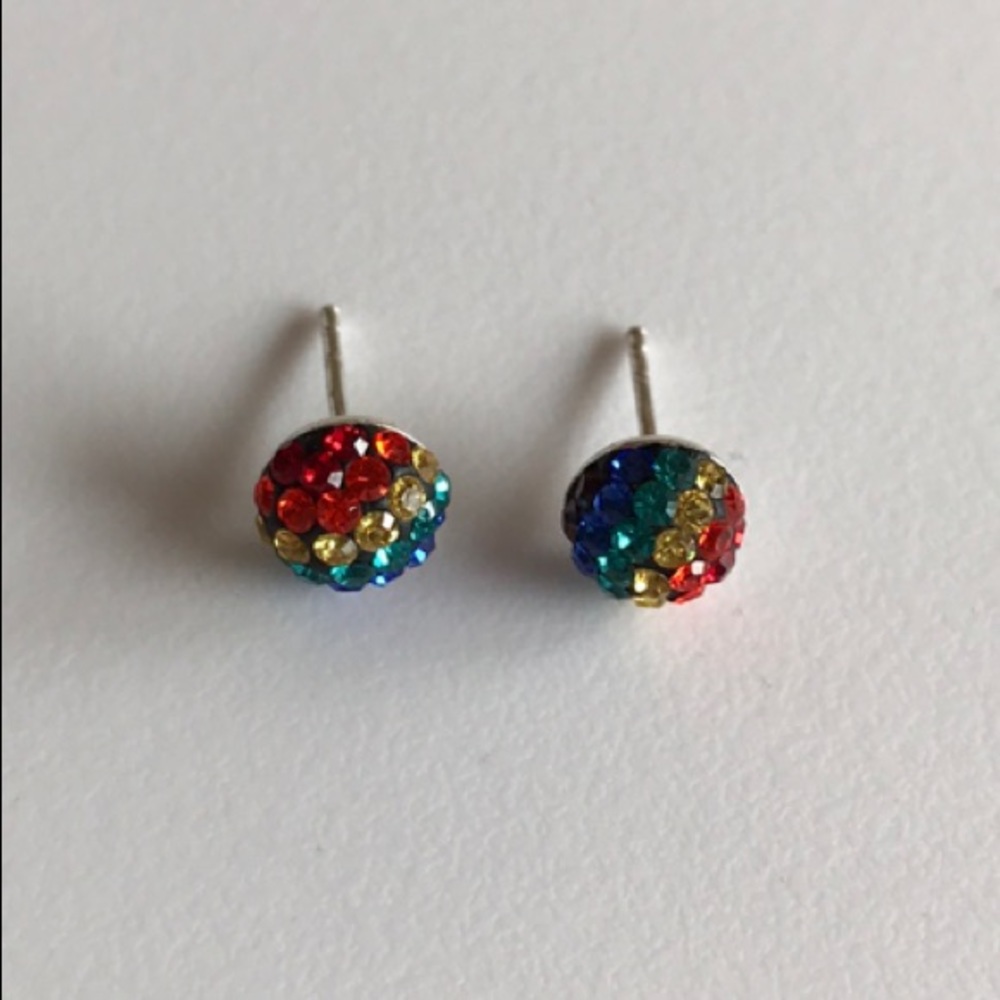 🌈 Rainbow Rhinestone Studs - Picture 4 of 5